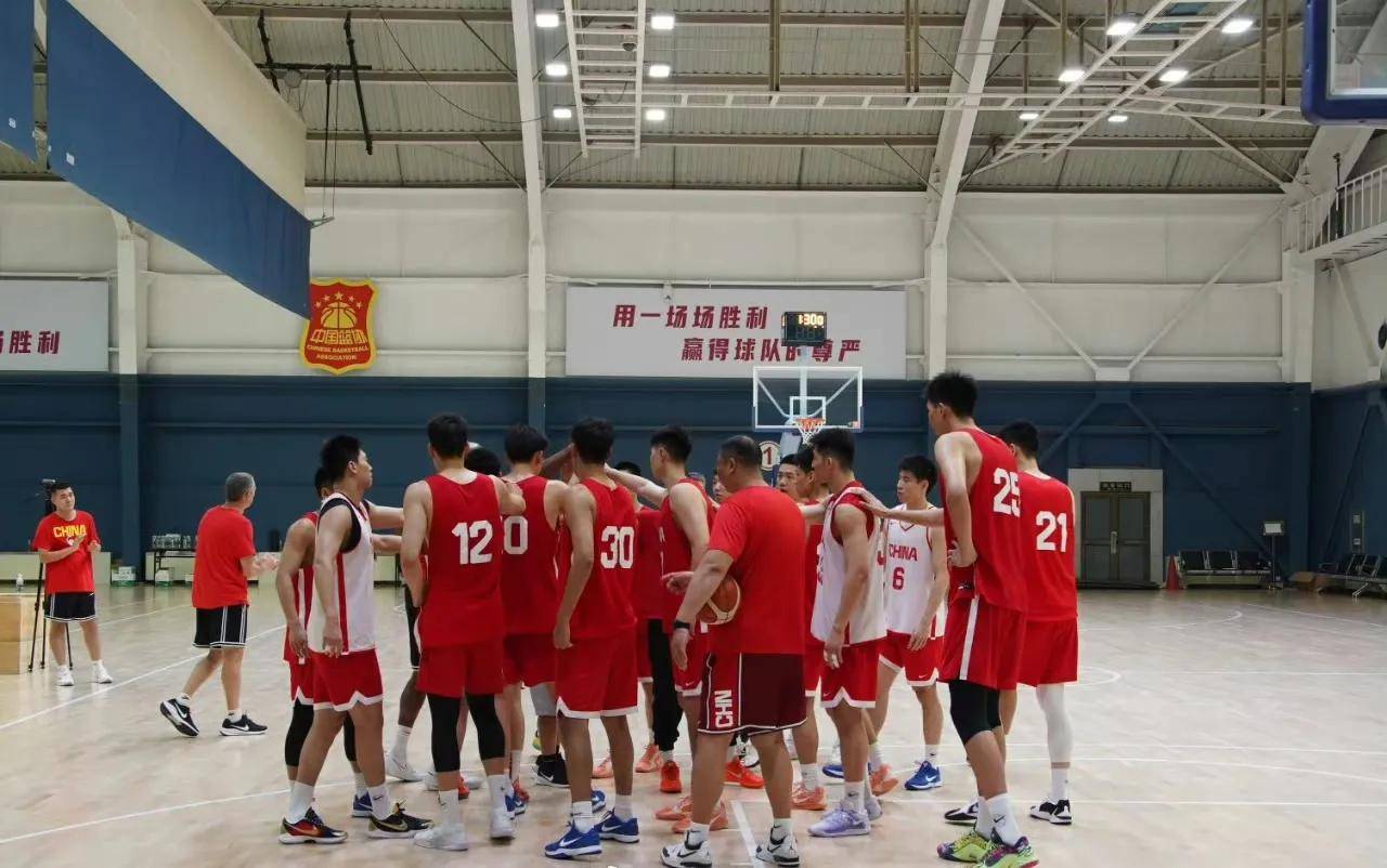 九游体育官网关于集结日突围战来临，深圳男篮围绕足总杯官宣签约，震撼外界，团队化学反应显著的信息