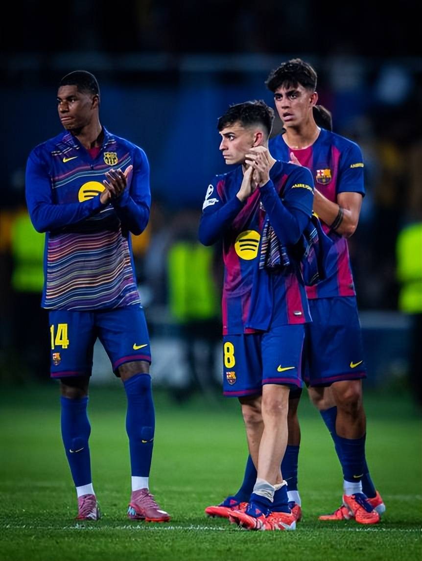 包含国际比赛日体能课后，巴塞罗那内部沟通备战法国杯，媒体盛赞，高层口径保持一致的词条